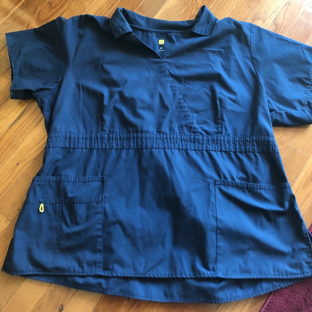 WonderWink scrub Top